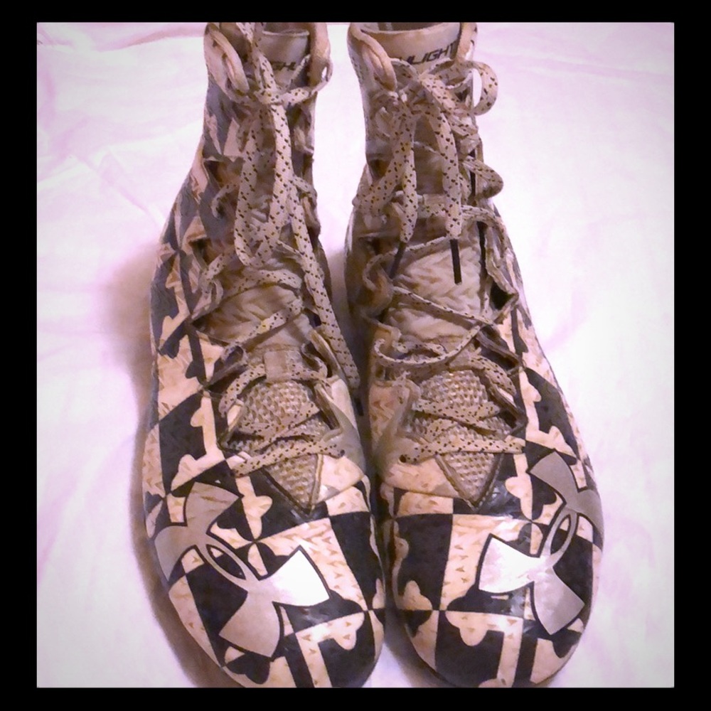 UNDER AMOUR MEN CHEAT IN SIZE 11.5